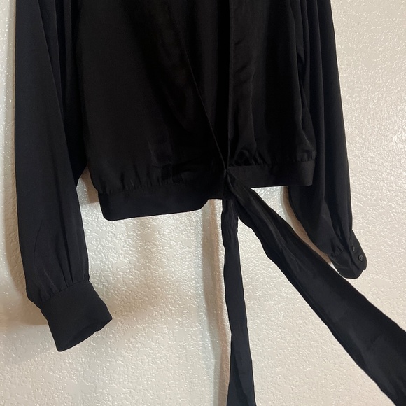 Banana Republic Factory Long Sleeve Cropped Open-Back Blouse - Picture 12 of 15